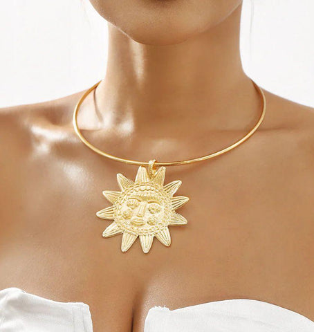 Gold Sunrays Choker Necklace