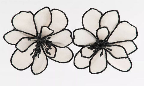 White Daisy Earrings